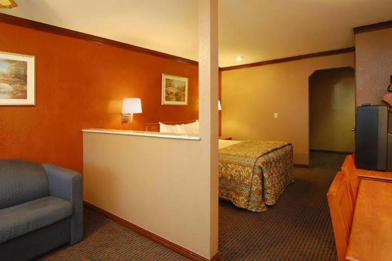 Days Inn By Wyndham Bishop Dış mekan fotoğraf