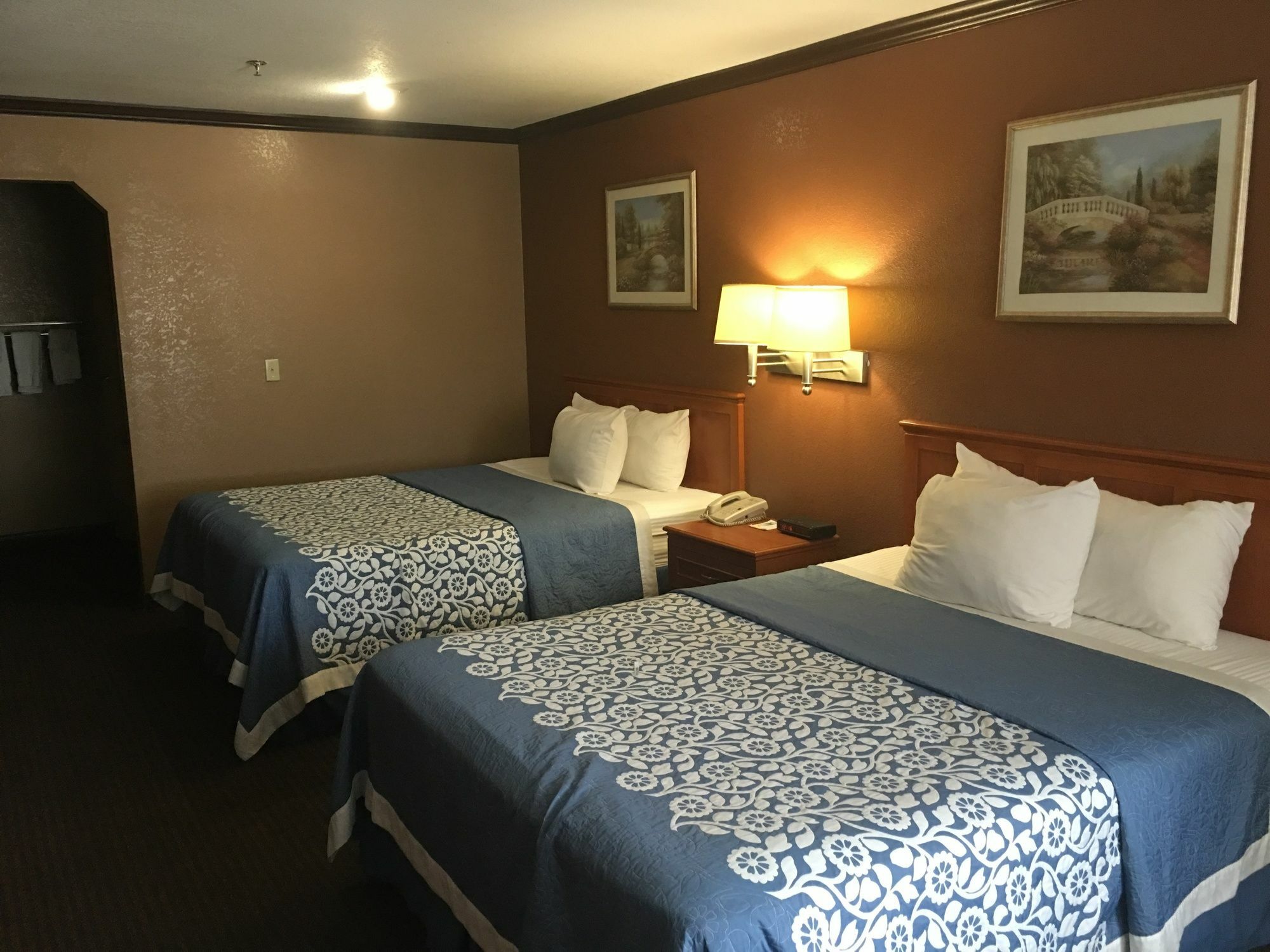 Days Inn By Wyndham Bishop Dış mekan fotoğraf